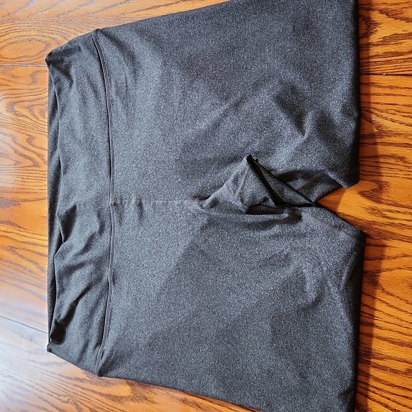 Powerhold By Fabletics High-Waisted Solid legging - Picture 2 of 9